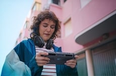 eSports-Grade Mobile Gaming Consoles