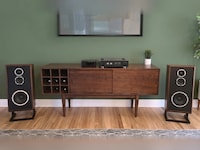 Compact Floorstanding Speakers Image 1
