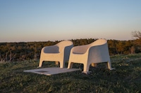 Sunny Seating Monuments Image 1