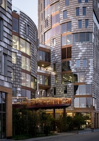 Circular High-Rise Architecture Image 2