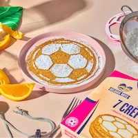 Decorative Soccer Cr&ecirc;pes
