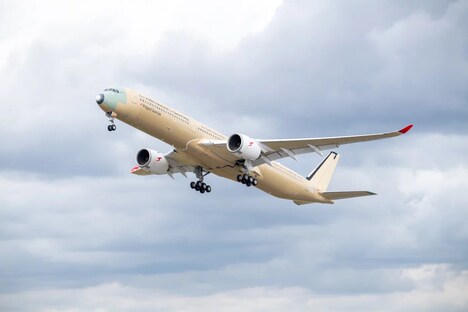 Long-Range Airliners