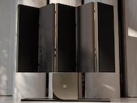 Folding MicroLED Displays Image 2