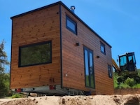 Six-Person Tiny Homes Image 3