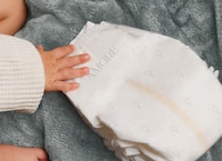 Hypoallergenic Absorbent Diapers Image 2