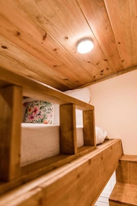 Luxuriously Spacious Tiny Homes Image 7