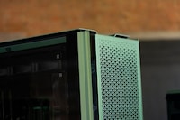 Emerald-Hued Motorsports PCs Image 3