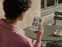 Compact Pocket E-Readers Image 2