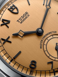 Slick Minimalist Watch Designs Image 4