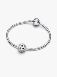 Soccer-Inspired High-End Jewelry Lines Image 2