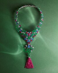Luxurious Sculptural Necklace Designs