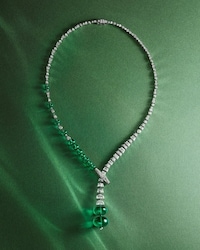 Luxurious Sculptural Necklace Designs Image 4