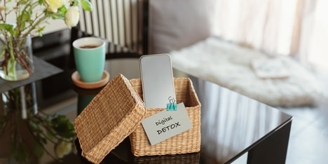 Device-Free Coffee Shops