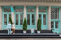 Blue-Toned NYC Pop-Ups Image 3