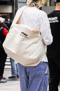 Canvas Messenger Bags Image 2