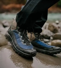 Repairable High-Top Hiking Runners Image 1