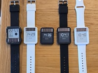 Solar E-Ink Watches Image 2