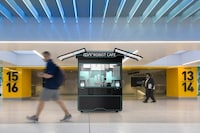 Customized Artisan Robot Cafes