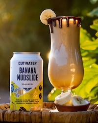 Creamy Banana Canned Cocktails Image 1