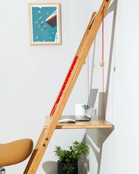 Space-Saving Workstations Image 2