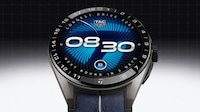 Golfing-Ready Smartwatch Models Image 2