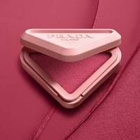 Luxe Cream-To-Powder Blush Capsules Image 2