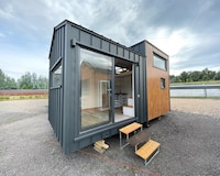 Minimalist Couple-Friendly Tiny Homes