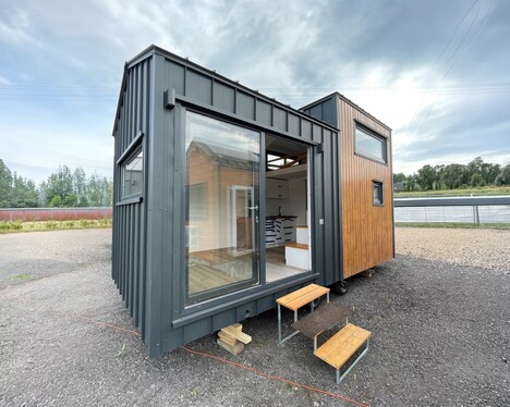 Minimalist Couple-Friendly Tiny Homes