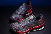 Mechanical Cushioning Sneakers Image 3