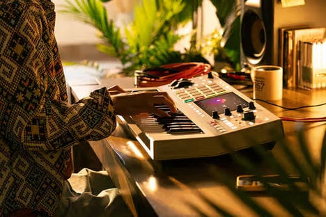 Standalone Music Workstations