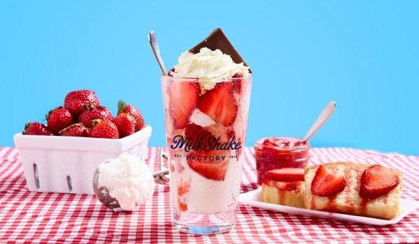 Sweet Strawberry Shortcake Sundaes