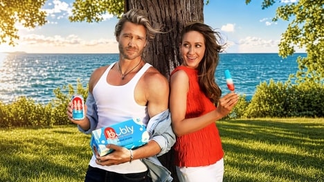 Y2K-Themed Sparkling Water Campaigns