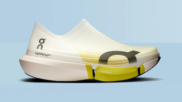 One-Piece Marathon-Minded Sneakers