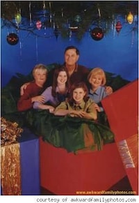 Holiday Portrait Fails Image 8