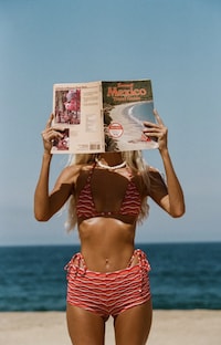 Style Muse-Informed Chic Swimwear Image 3