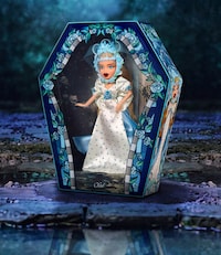 Artistic High-Fashion Dolls Image 2