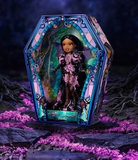 Artistic High-Fashion Dolls Image 3