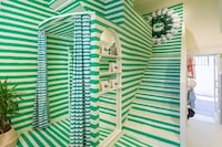Tennis-Inspired Summer Pop-Up Stores Image 1