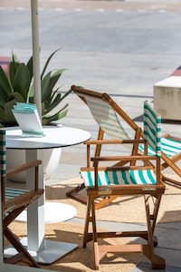 Tennis-Inspired Summer Pop-Up Stores Image 3
