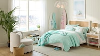 Coastal Teen-Targeted Decor Image 3