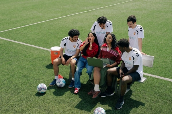 Exclusive Songstress-Backed Jerseys