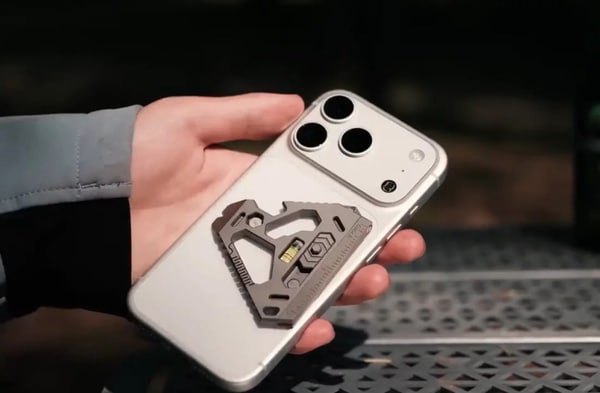Magnetic Smartphone-Attached Tools