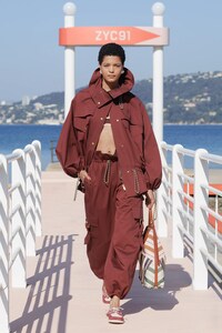 Sailing-Inspired Resortwear Lines Image 2
