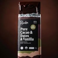 Date-Infused Dark Chocolates Image 3