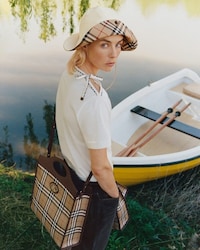 Countryside-Inspired Fashion Campaigns Image 5