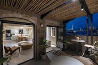 Thoughtfully Designed Penthouses Image 5