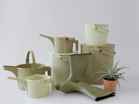 Egg-Inspired Gardener Accessories