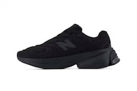 Technical Lifestyle Runners Image 2
