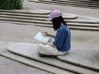 Foldable E-Ink Tablets Image 1