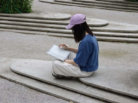 Foldable E-Ink Tablets